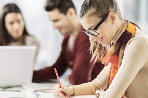 corso di diploma di maturità per lavorare con il liceo classico, nella filosofia, nella letteratura